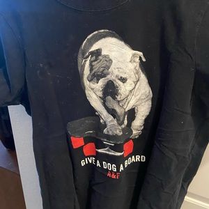 A&F bulldog tee